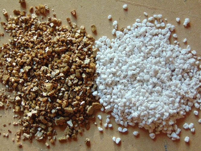 When To Replace Perlite And Vermiculite In Your Hydroponic System